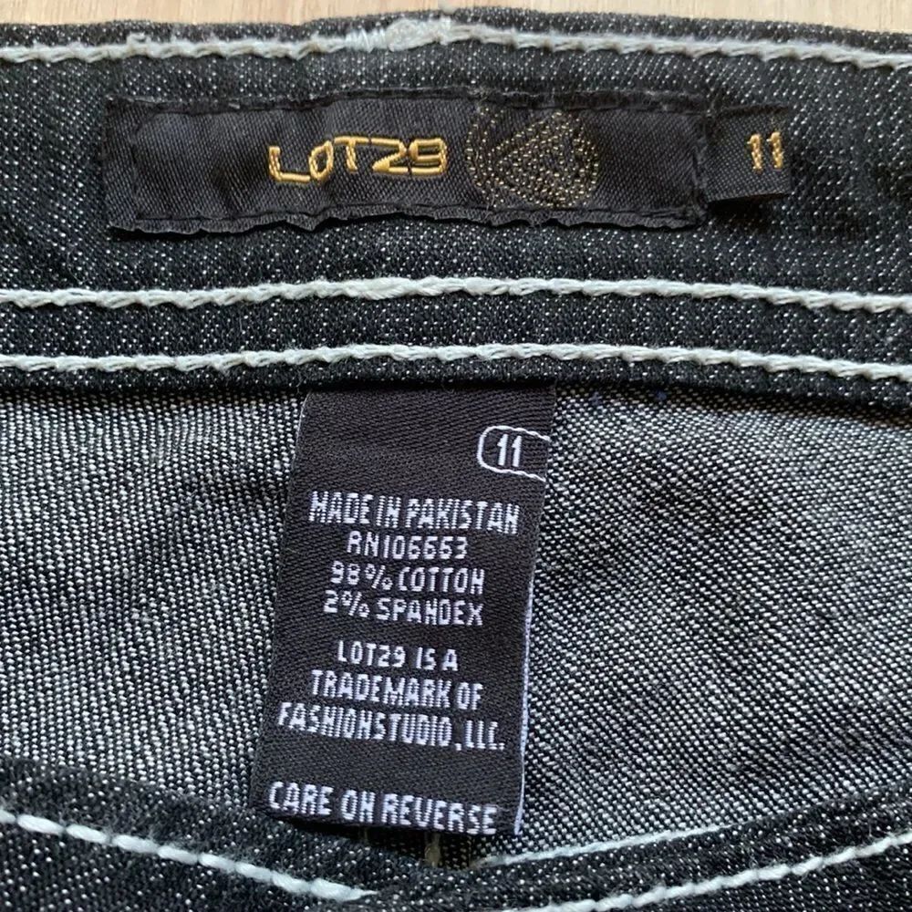 Lot29 Denim Capris  - Picture 3 of 8
